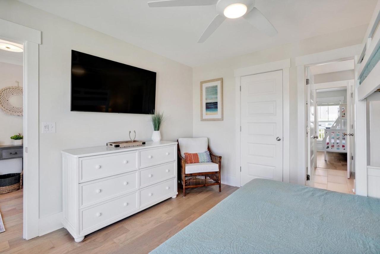Seas The Day Villa Oak Island Exterior photo